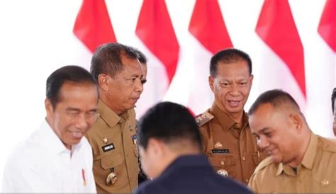 Pj Wali Kota Parepare Dampingi Rombongan Presiden Joko Widodo Di