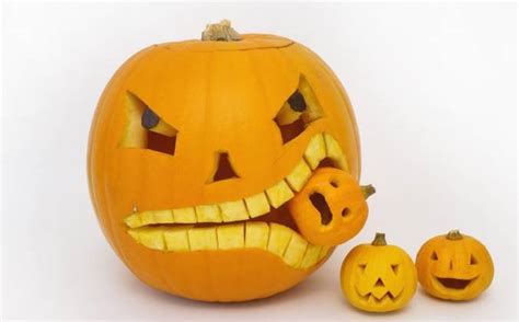 Как сделать страшную голову светильник из тыквы на Хэллоуин своими ...