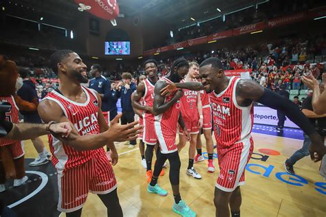 El UCAM Murcia se recompone en casa y vence al Baskonia, en imágenes