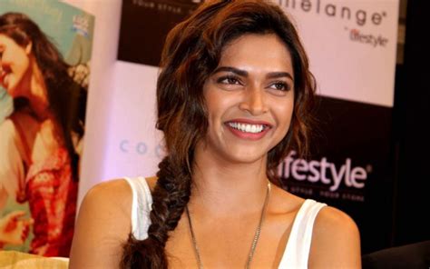 Deepika Padukone Indian Film Actress Model Bollywood Babe 17 Wallpapers HD Desktop And