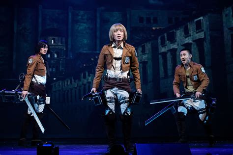 岡宮来夢、「進撃の巨人」 The Musical 開幕に「全身全霊」演出技法駆使し原作世界再現 マイナビニュース