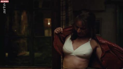 Naked Lenka Vlasakova In The Sleepers