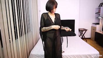 Milf engaña a su marido con pollas grandes en casa Parte XVIDEOS