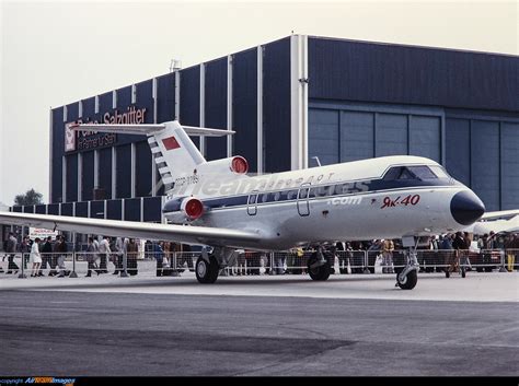 Yakovlev Yak 40 Large Preview AirTeamImages