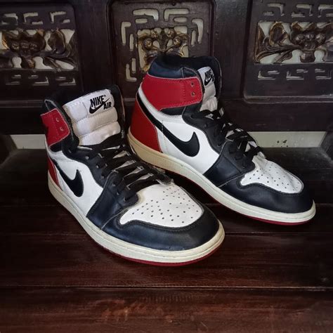 Nike air Jordan retro 1, Fesyen Pria, Sepatu , Sneakers di Carousell