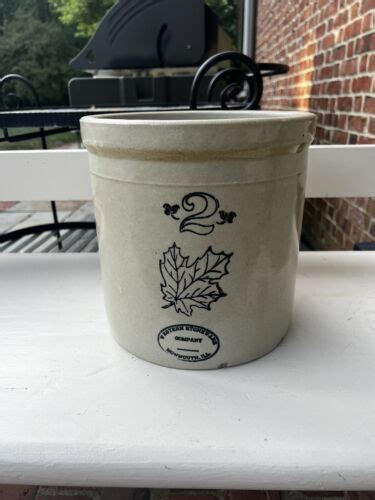 Western Stoneware Company 2 Gallon Crock Pottery Monmouth Illinois