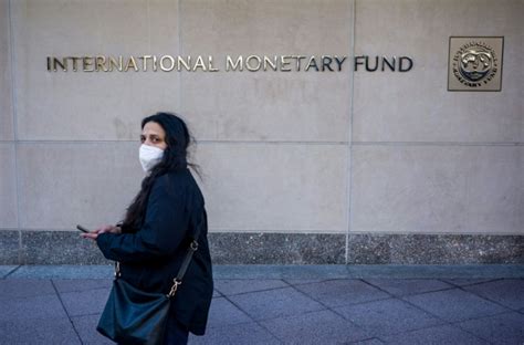 FMI alerta sobre altos riscos para crescimento da América Latina ISTOÉ DINHEIRO