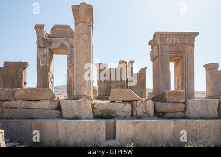 L Iran Persepolis Bas Relief Sculpture Du Lion Attaquant Un Cheval