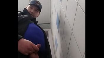 Gros Gay Amateur Dildo Dans Toilettes Ouverte Au Publique XNXX