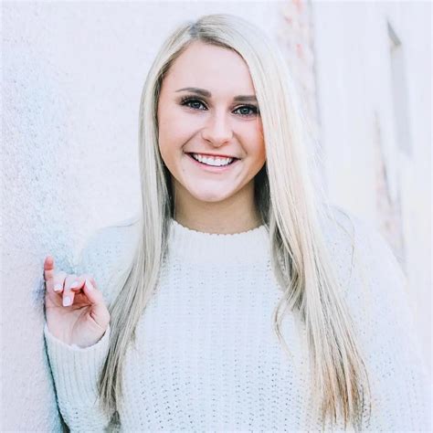 Beautiful Blonde Iktr Scrolller