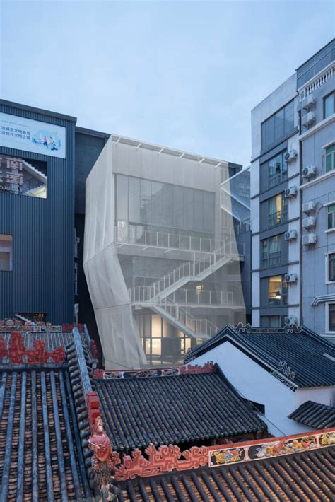 Metal Mesh Veils Tao S Transient In Between Pavilion In Shenzhen