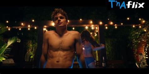 Paulina Singer Bikini Scene In Tell Me A Story Tnaflix