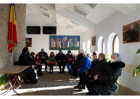 Foto Membrii Asocia Iei Tinerilor Ortodoc I Suceveni S Au Nt Lnit Cu