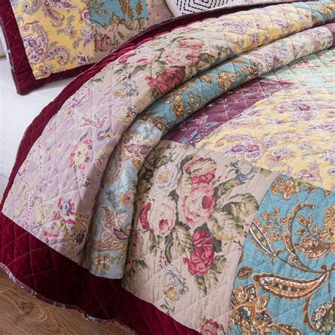 DaDa Bedding Bohemian Patchwork Bedspread Burgundy Wine Velvety Trim