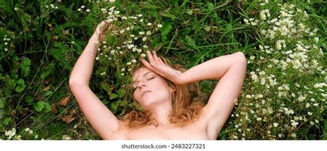1 Thousand Naked Woman Field Flowers Royalty Free Images Stock Photos Pictures Shutterstock