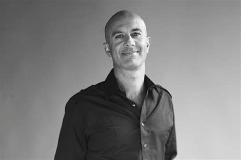 Биография на Робин Шарма