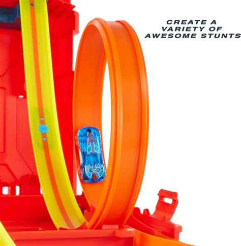 HOT WHEELS TRACK BUILDER UNLIMITED PLAYSET FUEL CAN STUNT BOX 14 COMPONENTES Y COCHE DE JUGUETE