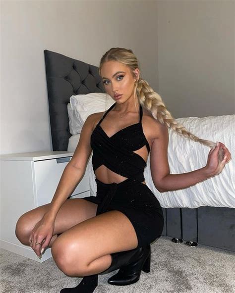 Hot Sexy Abby Benson Bikini Pics