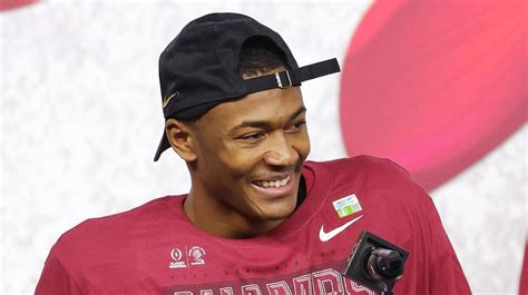 Heisman Trophy: Alabama's DeVonta Smith becomes first WR in 29 seasons ...