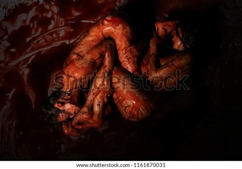 1 149 imágenes fotos de stock objetos en 3D y vectores sobre Naked woman blood Shutterstock