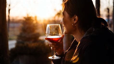 Benefícios Do Vinho Para A Mulher - Afinal, vinho faz bem à saúde? A resposta irá te surpreender
