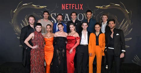 Shadow And Bone Season 2 Who Are The Cast Dating Popsugar Celebrity