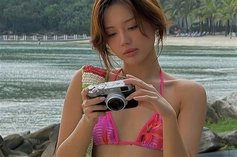 Loạt mỹ nhân Việt khoe dáng nóng bỏng với bikini họa tiết hoa lá da báo Báo Dân trí