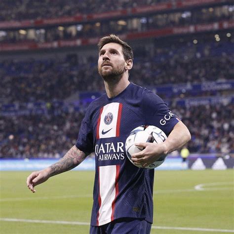 Twitter Explodes As Lionel Messi Scores Wondergoal In PSG S 1 1 Draw