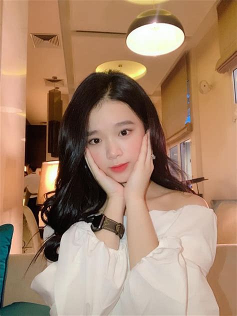 CÓ LINK Hot girl Linh Ka lộ clip nóng cùng bạn trai cực cuốn