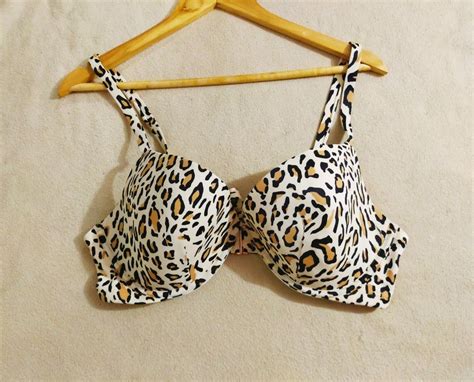 D Shade Shore Leopard Bikini Top Women S Fashion Swimwear Bikinis Swimsuits On Carousell