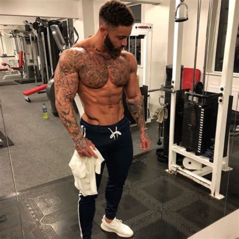 Reality Star Ashley Cain Gets Caught In A Leaked Sex Tape Popglitz