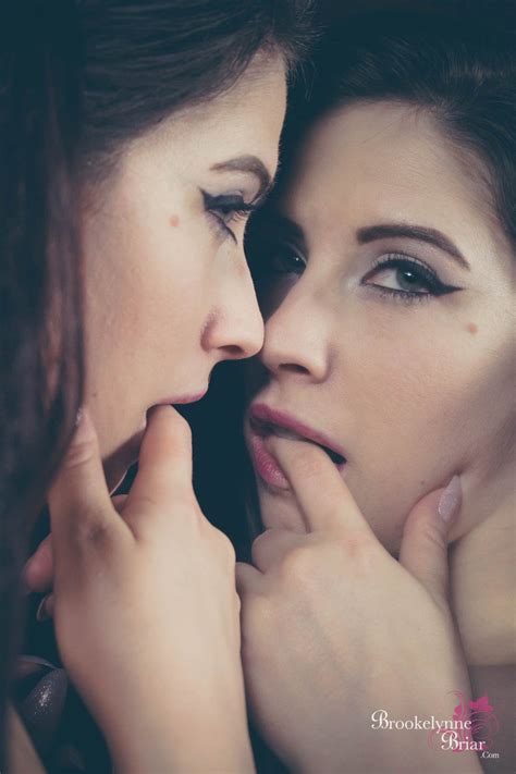 Gorgeous Chick Brookelynne Briar Posing Naked In Front Of A Mirror Photos