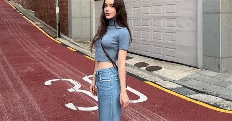 Hot girl Nga có triệu fan trên mạng xã hội nhờ sắc vóc búp bê