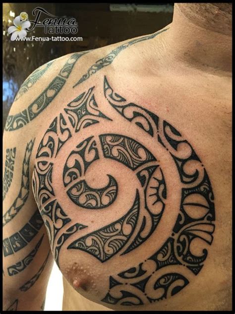 Tatouage Polynesien Sur Le Bras Ou L Epaule Tatouage Polyn Sien