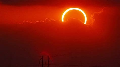 Eclipse Solar Las Tinieblas Del Eclipse De Sol Anular Resucitan Las