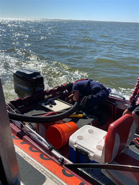 Dvids Images Coast Guard Assists 4 Aboard Vessel Taking On Water