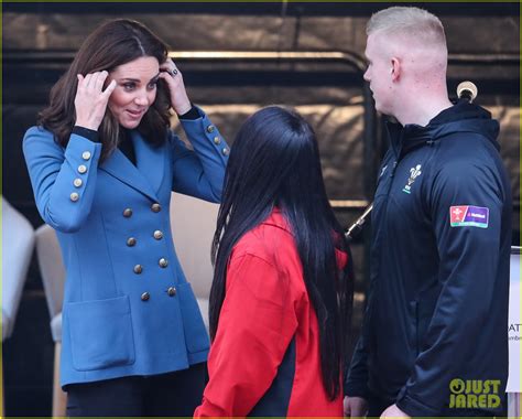 Pregnant Kate Middleton Makes Surprise Appearance At Coach Core