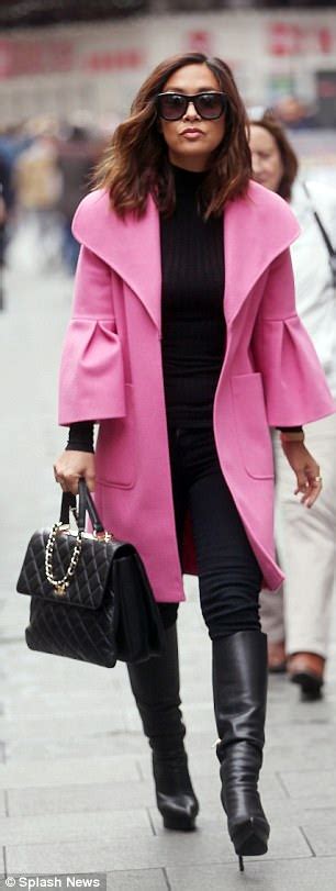 Myleene Klass Flaunts Tiny Waist In A Leopard Print Bikini Daily Mail Online