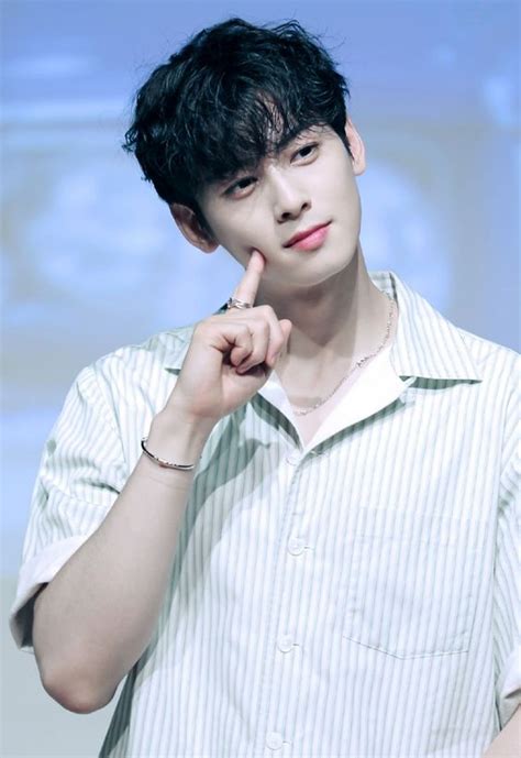 Anh Vẻ Đẹp Hot Boy Bí Quyết Để Trở Thành Người Cuốn Hút Nhất Click Ngay