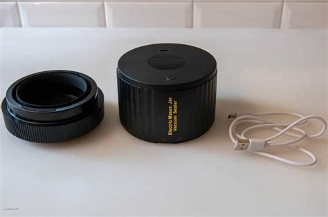 Keeping Food Fresh with a Portable Mason Jar Vacuum Sealer