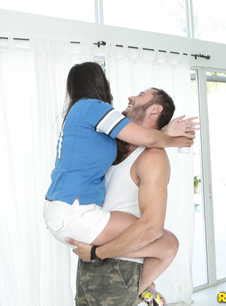 Jessie Jett Milf Hunter BabeSource