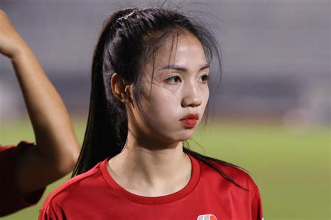 Giọt nước mắt của hot girl ĐTVN lời gan ruột nơi HLV Mai Đức Chung và nỗi lòng ẩn sau ý định bỏ