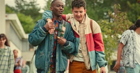 Xem phim Sex Education nhờ câu này mà tôi khiến con từ đứa trẻ nói xấu bạn bè trở nên biết quan