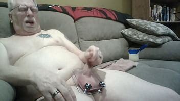 Je me fais fracasser les couilles jusqu à ce que je n en puisse plus XVIDEOS