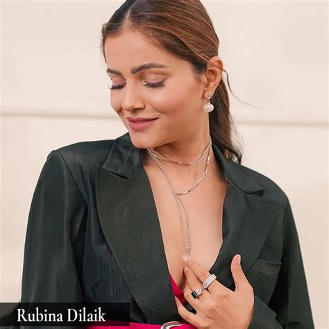 Dishis Celebrities Dishis Designer Jewellery