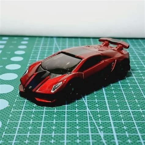Jual Hot Wheels Lamborghini Sesto Elemento Giftpack Loose Shopee Indonesia