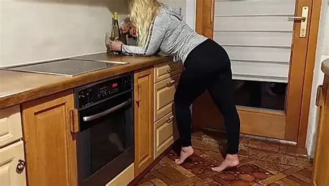 Amateur Blonde Rijpe Vrouw Naakt Buitenshuis XHamster