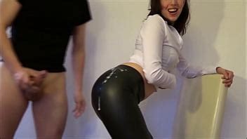 Mamada En Pantalones De Cuero SHOWS DE SEXO EN VIVO GRATIS RouletteSluts XVIDEOS