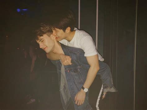 Couple đồng tính hot nhất MXH Trên đời này có thiếu gì trai đẹp nhưng họ đã yêu nhau hết rồi