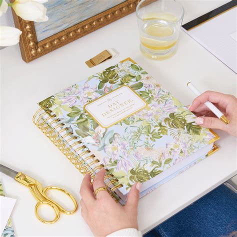 2025 Daily And Weekly Planners Day Designer
